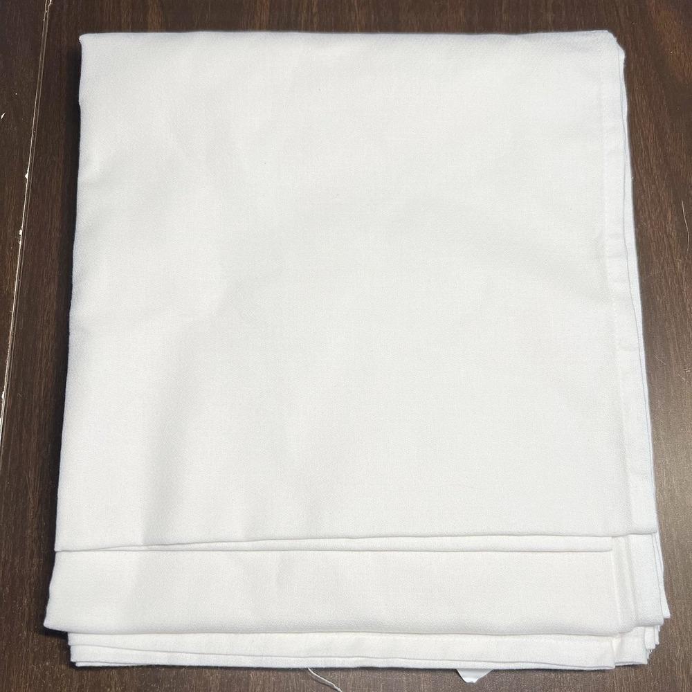 Bakers & Chefs Off-White‎ Rectangular Tablecloth 54 x 110 Restaurant Quality EUC